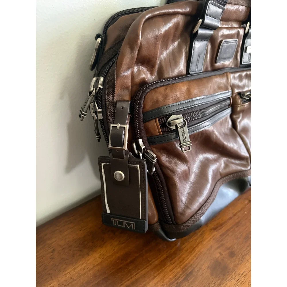 Tumi alpha bravo